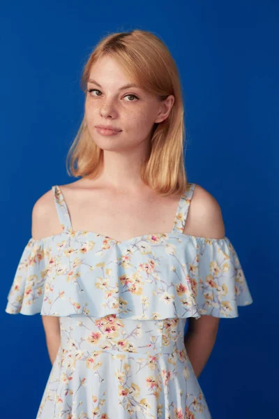 Pretty Smiling Joyfully Female Fair Hair Dressed Casually Looking Camera — Fotografia de Stock