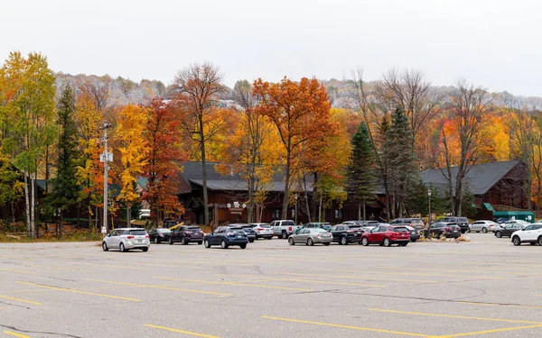 Wausau Wisconsin Usa October 15Th 2022 Sightseers Coming Granite Peak — Stock Photo, Image