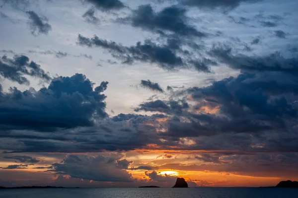 gün batımı Adası
