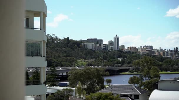 Una Vista Del Puente Desde Balcón Apartamento — Vídeo de stock