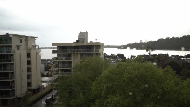 Una Vista Los Apartamentos South Perth Día Nublado — Vídeo de stock