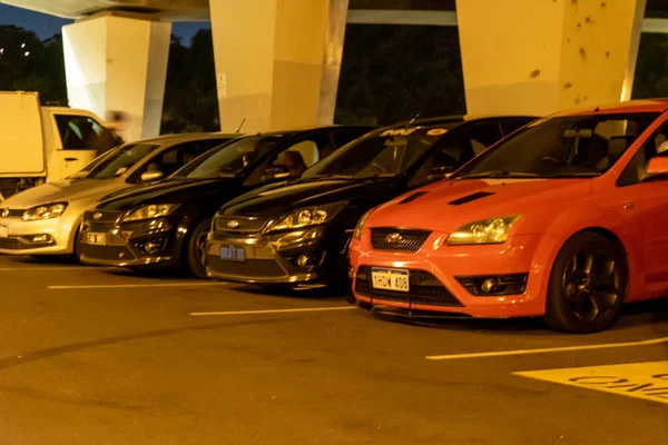オーストラリア西部のパース市の駐車場で開催されたカーミーティングで展示されているエキゾチックな車 — ストック写真