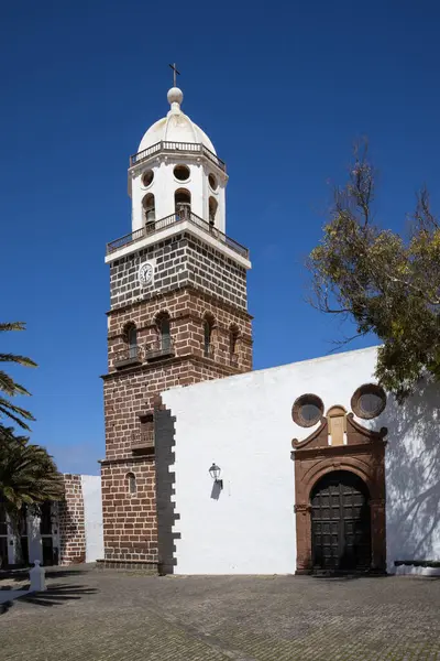 교회의 Tower Church Iglesia Nuestra Senora Guadalupe 과달루페를 둘러싼 양식이다 — 스톡 사진