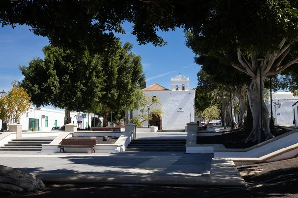 Parque Plaza Los Remedios Frente Una Iglesia Histórica Muy Bien — Foto de Stock