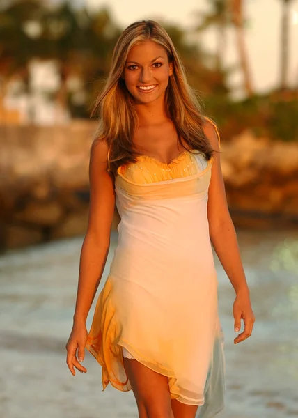 Model in summer dress — Stock Photo, Image