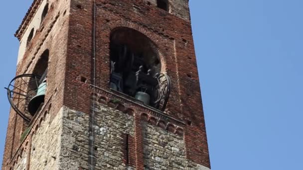 Slowmotion - kerk en bell — Stockvideo