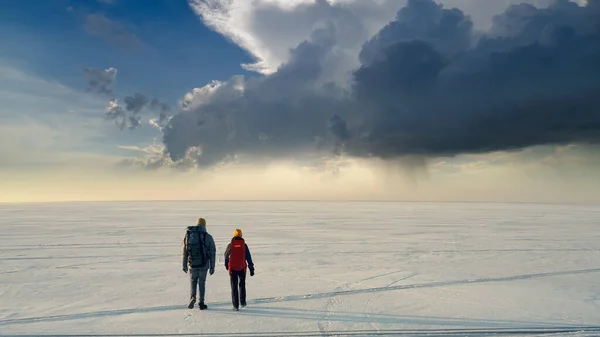 Two People Backpacks Going Snow Field Beautiful Sky — Stok Foto