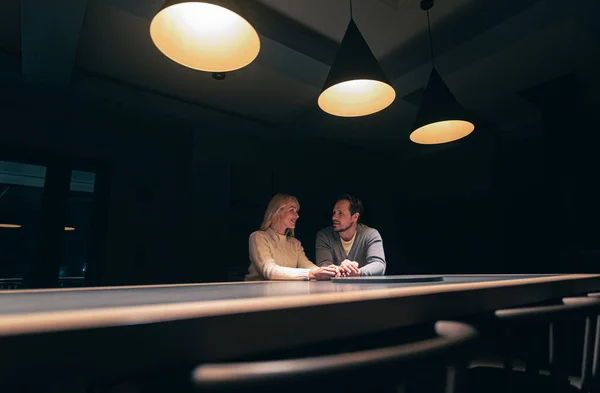 Romantic Couple Sitting Table Empty Night Restaurant Stok Gambar