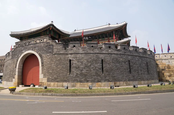 Paldalmun (Portão Sul da Fortaleza de Hwaseong ) — Fotografia de Stock