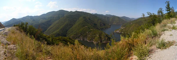 Panorama schöner natur in der nähe von devin, bulgarien — Stockfoto