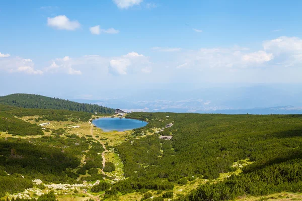 manzara görünümü göl bezbog doğal park pirin, dobrinishte, Bulgaristan
