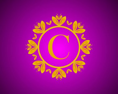 Alfabe C lüks logo tasarımı, altın rengi derecelendirme ve altın yaprak dairesi banyo, otel, güzellik ve tımar için uygun. menekşe VelVet arka planına karşı.