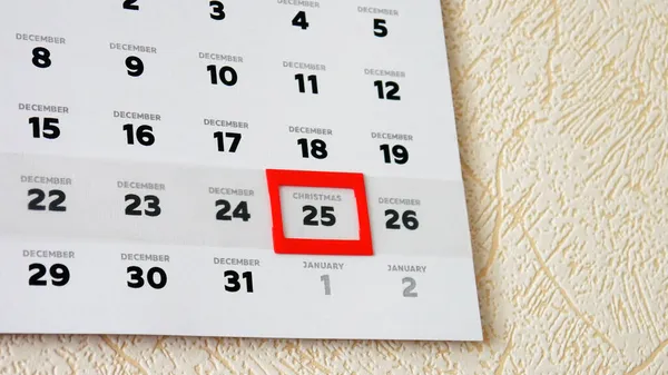 Close Van Een Wandkalender December Pagina Een Rode Cursor Kerstdatum — Stockfoto