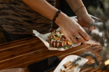 the process of decorating a Christmas cake with your own hands, the concept of New Year holidays