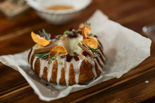 the process of decorating a Christmas cake with your own hands, the concept of New Year holidays