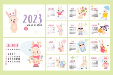 Yıllık tavşan takvimi 2023, şirin Paskalya tavşanı, cadılar bayramı. Planlayıcı 12 yatay şablon ve kapaklar. Vektör çizimi. Gelecek pazar İngilizce dersinde. Tavşan yılı maskotu