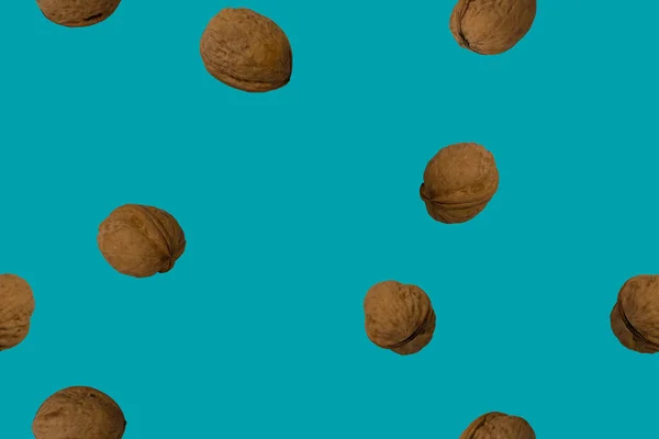 Орехи Раковинах Синем Фоне Вид Сверху Бесшовный Шаблон Фото Органических — стоковое фото