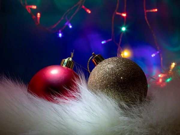 Noel Ampulleri Mavi Arkaplanda Altın Kırmızı Toplar Noel Süslemesi Noel — Stok fotoğraf