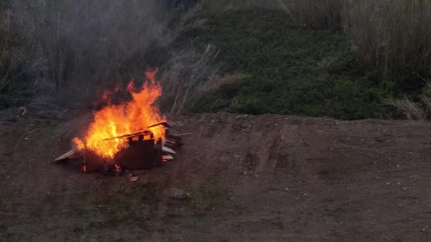 Big Bonfire Park City Burning Used Old Unnecessary Things Destruction — Stock videók