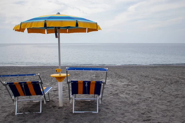 Umbrellas Sunbeds Beach Recreation Tourism Concept Sunbeds Beach Italy Summer — Stock Photo, Image