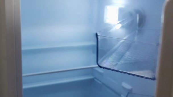 Buzdolabını Açıp Kapamak Yiyecek Meyve Ürün Depolama Aracı Boş Temiz — Stok video