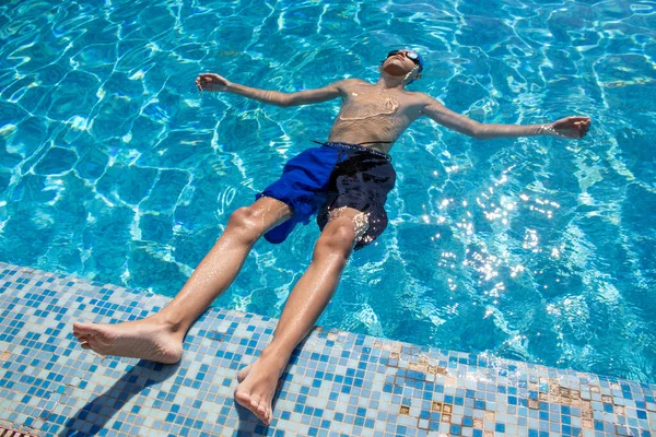 Boy Relaxes Pool Outdoors Italy High Angle View Young Man — Fotografia de Stock