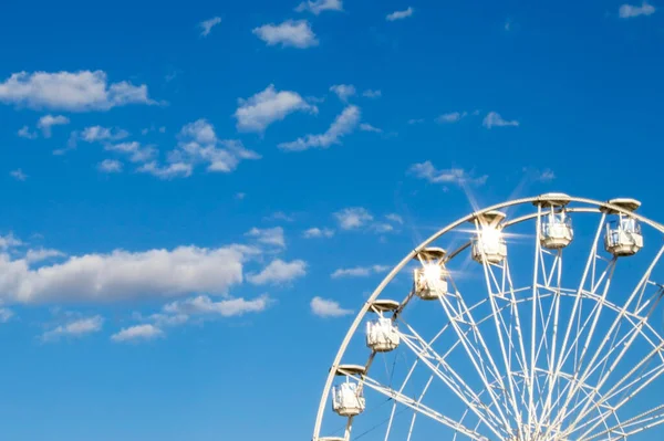 Cabines Grande Roue Contre Ciel Bleu Dans Parc Attractions Une — Photo