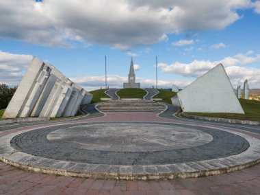 Sırbistan 'daki Kadinjaca Anıt Kompleksi, İkinci Dünya Savaşı sırasında Uzice' yi savunan mağdur partizanların anısına