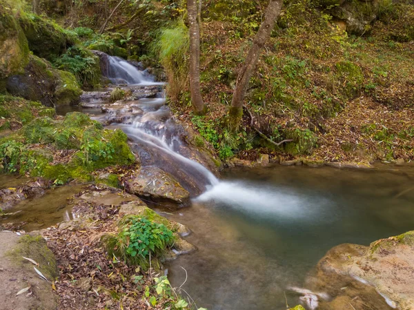 Correntes Cascatas Perto Cachoeira Gostilje Nas Encostas Montanha Zlatibor Sérvia — Fotografia de Stock