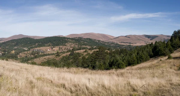 Sırbistan Zlatibor Dağı Üzerindeki Dobroselica Köyündeki Dağ Manzarası — Stok fotoğraf