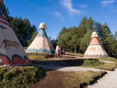Sırbistan 'ın Zlatibor Dağı' ndaki Zlatibor kasabasından çok uzak olmayan El Paso City Tema Parkı
