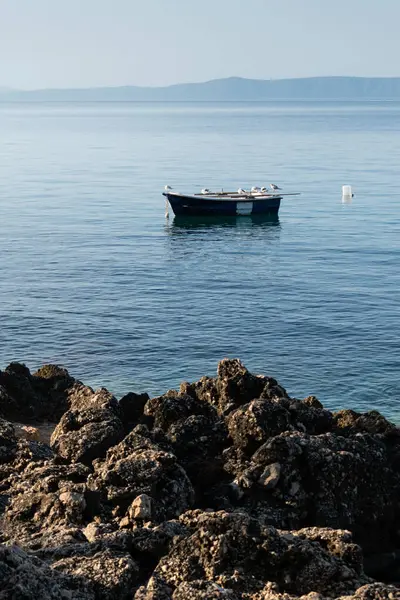 Moored Boat Adriatic Sea Brela Touristic Resort Croatia Summer Morning — Stockfoto