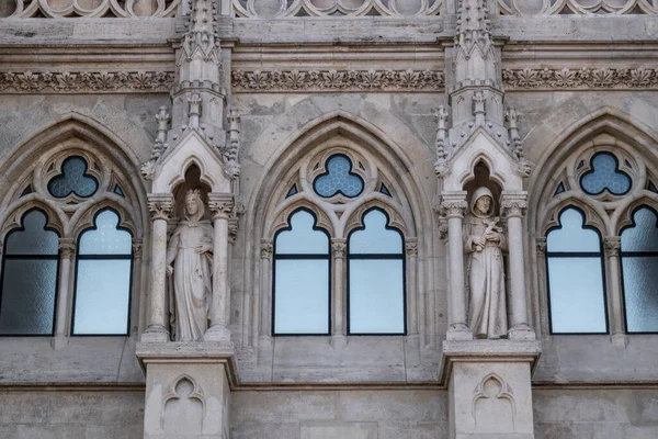 Estátuas Igreja São Mateus Perto Bastião Dos Pescadores Budapeste Hungria — Fotografia de Stock