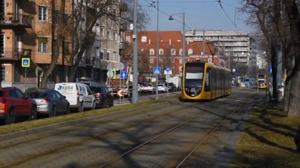 Elektrische Gele Eco Tram Openbaar Vervoer Boedapest Hongarije — Stockvideo