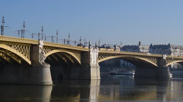 Margaret Margit Bridge Com Tráfego Sobre Rio Danúbio Budapeste Hungria — Vídeo de Stock