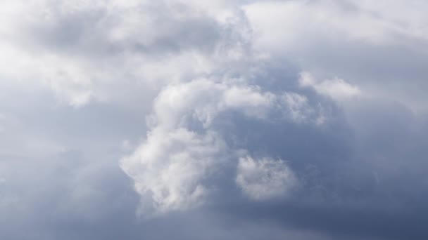 Närbild Dramatiska Virvelmoln Rör Sig Atmosfären Stormiga Väderförhållanden — Stockvideo