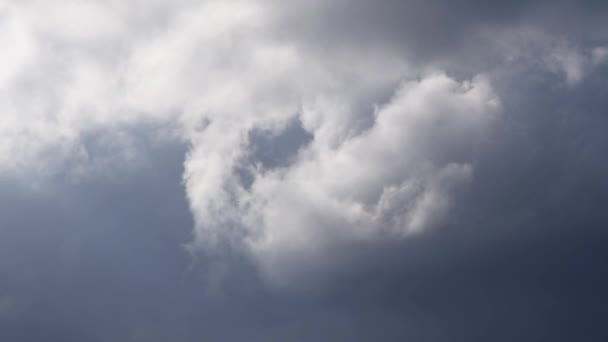 接近在大气中移动的戏剧性涡云 暴风雨天气条件下 — 图库视频影像