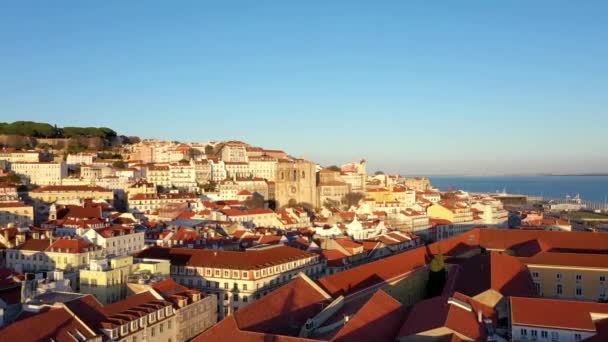 Letecký Pohled Lisabonskou Katedrálu Lisboa Zámek Sao Jorge Pozadí Zimní — Stock video