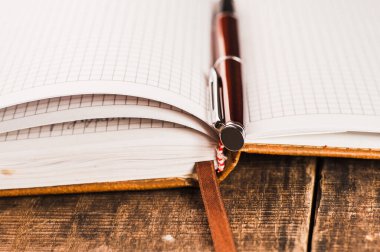 İş, kalem, not defteri.