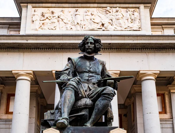 Prachtige Standbeeld Van Schilder Diego Velazquez Aan Hoofdpoort Van Het Stockfoto