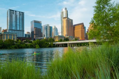Austin silueti Colorado nehrinin üzerinde, Teksas.