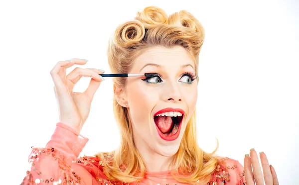 Blonde excited funny woman on the brow beauty procedures. Care for brows, eyebrows lamination. Pin up style. — Zdjęcie stockowe