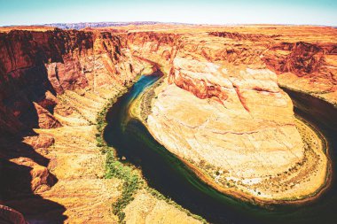 Gün batımında Grand Canyon 'da Horseshoe Bend' de. Büyük Kanyon. Macera Amerikan Tatil Konsepti.