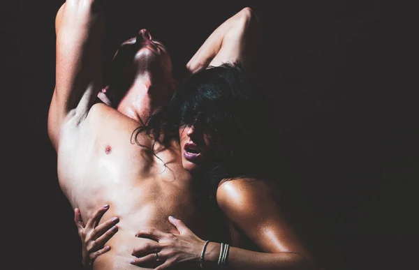 Passionate couple, romantic lovers. Sexy elegant people in tender passion. — Stock Photo, Image