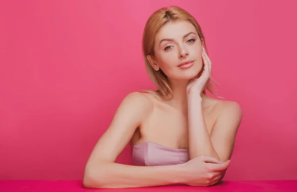 Retrato sensual de mujer joven. Hermosa modelo de moda chica. Señora elegante. —  Fotos de Stock