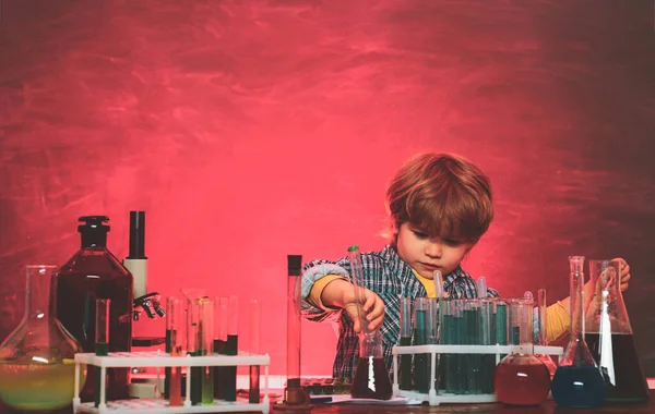 Education. Kid from primary school. School chemistry lessons. Lesson Plans - Middle School Chemistry. Schoolboy. Ready for school. Science. — Stock Photo, Image
