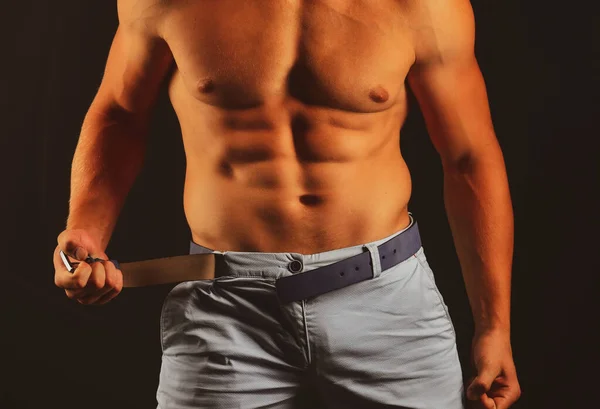 Nackter Mann schwul Kerl. Nackter männlicher Oberkörper. Sexy muskulöser Körper. Bare muskulöse fitnes Modell. Homosexuell, stolz, lgbtq, lgbt. — Stockfoto