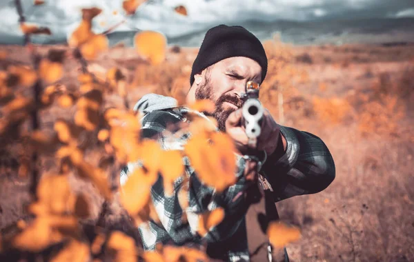 Autumn hunting season. Close up snipers carbine at the outdoor hunting. Hunter with shotgun gun on hunt. Hunting without borders. Poacher in the Forest. — Stock Photo, Image