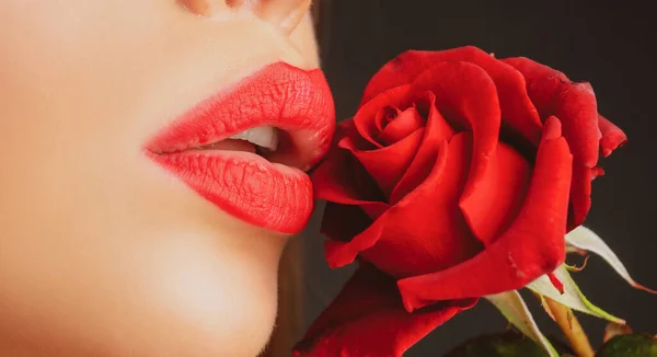 Beautiful woman lips with rose. Lipstick cosmetics makeup, fashion and beauty. — Stock Photo, Image