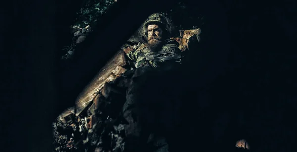 Army soldier with rifle and machine gun. Ukraine officer in uniform, soldiers killed in the war. — Stock Photo, Image